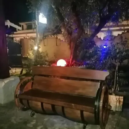 Konukevi Eneahouse Fiumicino