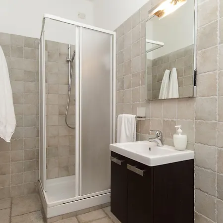Eneahouse 3* Fiumicino