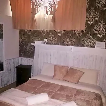 Eneahouse Πανσιόν