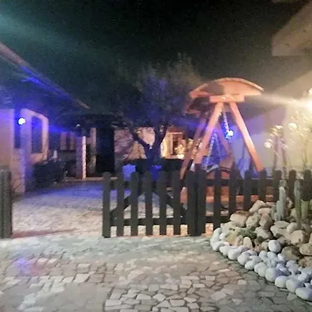 Eneahouse 3* פיומיצ'ינו