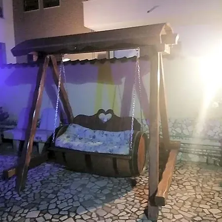 Πανσιόν Eneahouse Φιουμιτσίνο